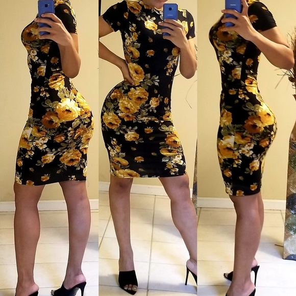 Fashion Nova Dresses & Skirts - FASHION NOVA BLACK FLORAL DRESS size M
